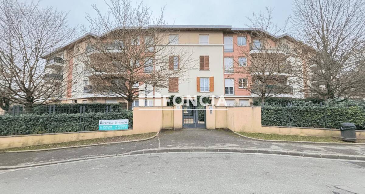 Appartement à LE PLESSIS-TREVISE