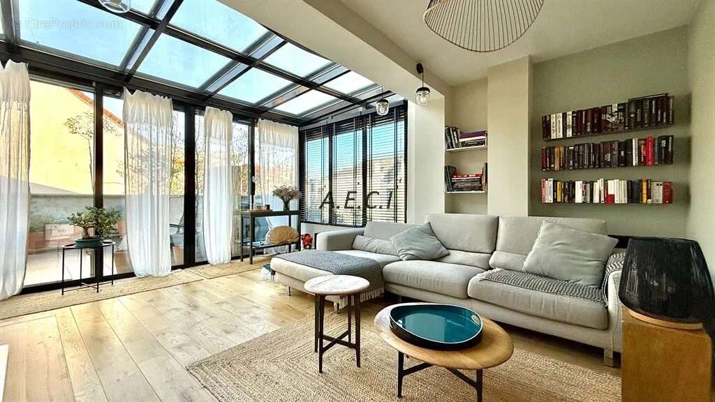 Appartement à BOIS-COLOMBES