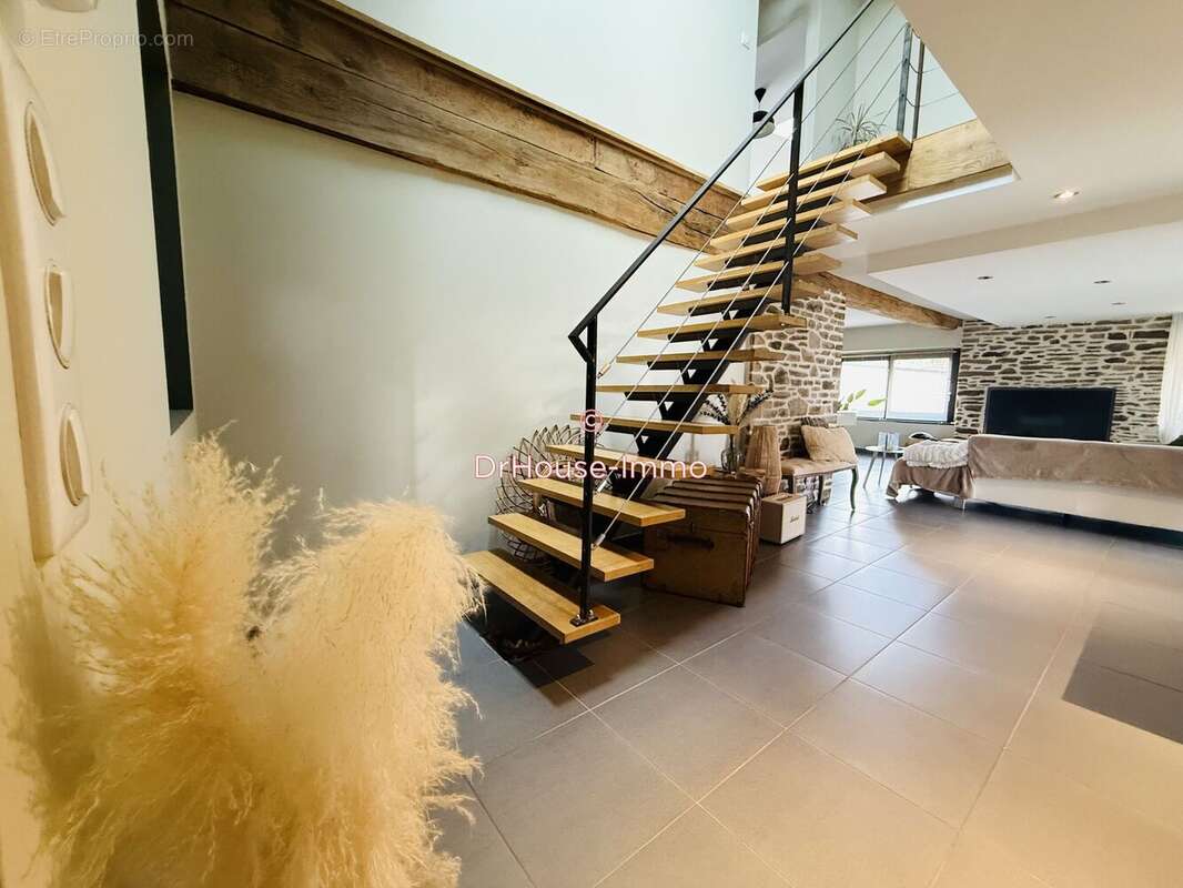 Maison à SAINT-HILAIRE-PEYROUX