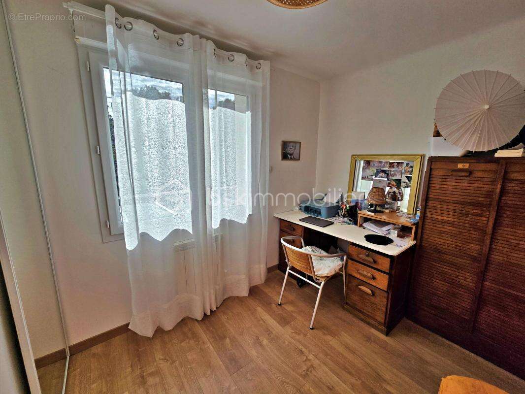 EXCLUSIVITÉ – À 100 m de la mer – Maison T5 + Duplex indépendant – Idéal famille, investissement ou projet multigénérationnel - photo 12
