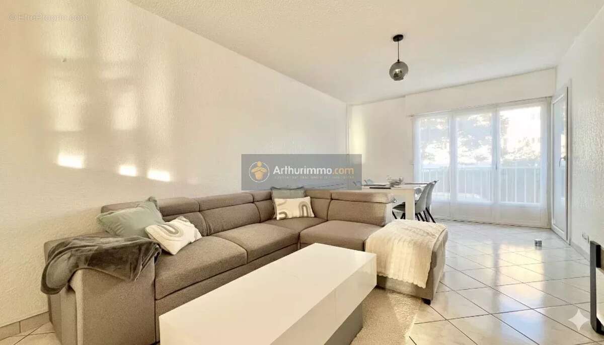 Appartement à FREJUS