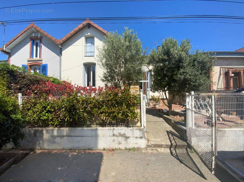 Maison à SAINT-GERMAIN-LAVAL