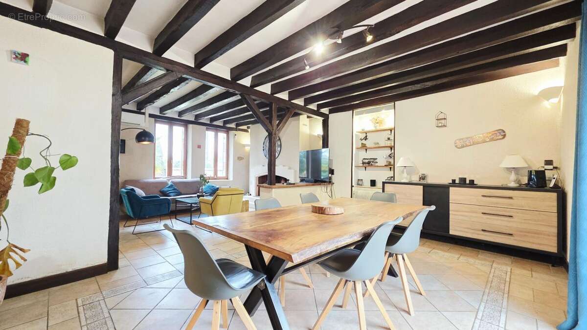 Maison à VASSELAY