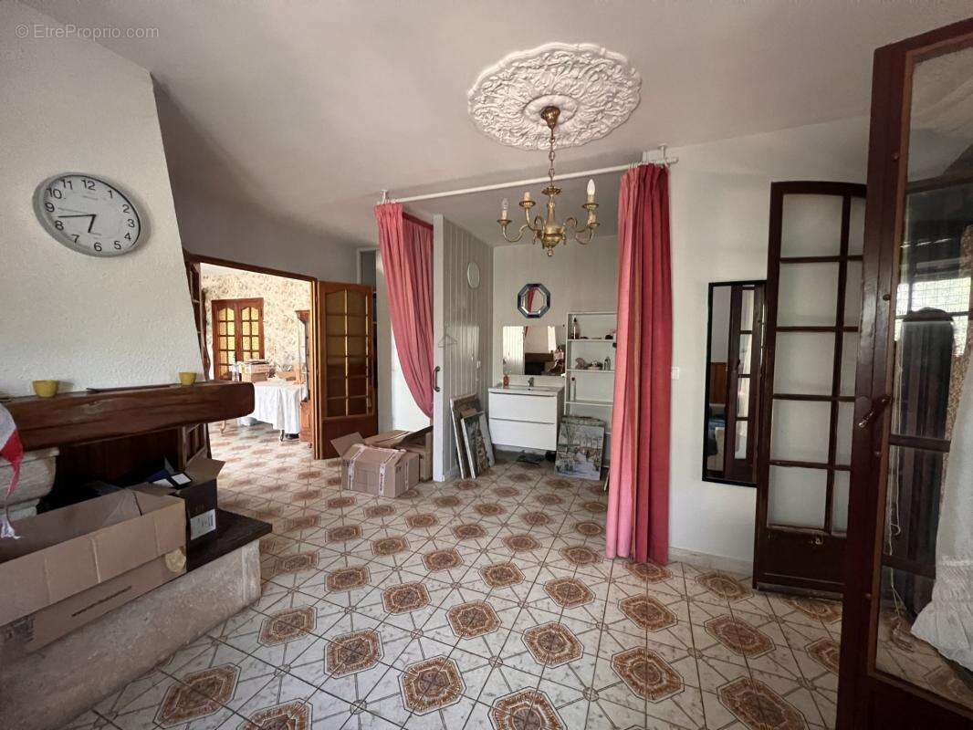 Maison à COURNONSEC