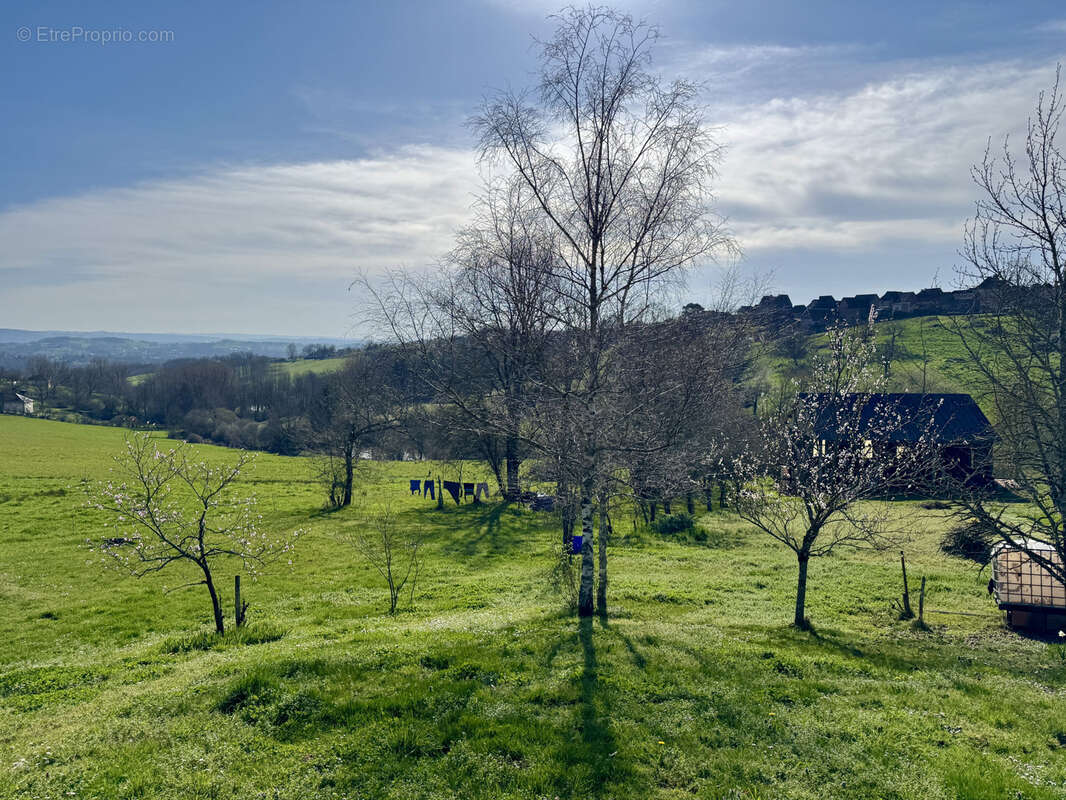 Maison à VARS-SUR-ROSEIX