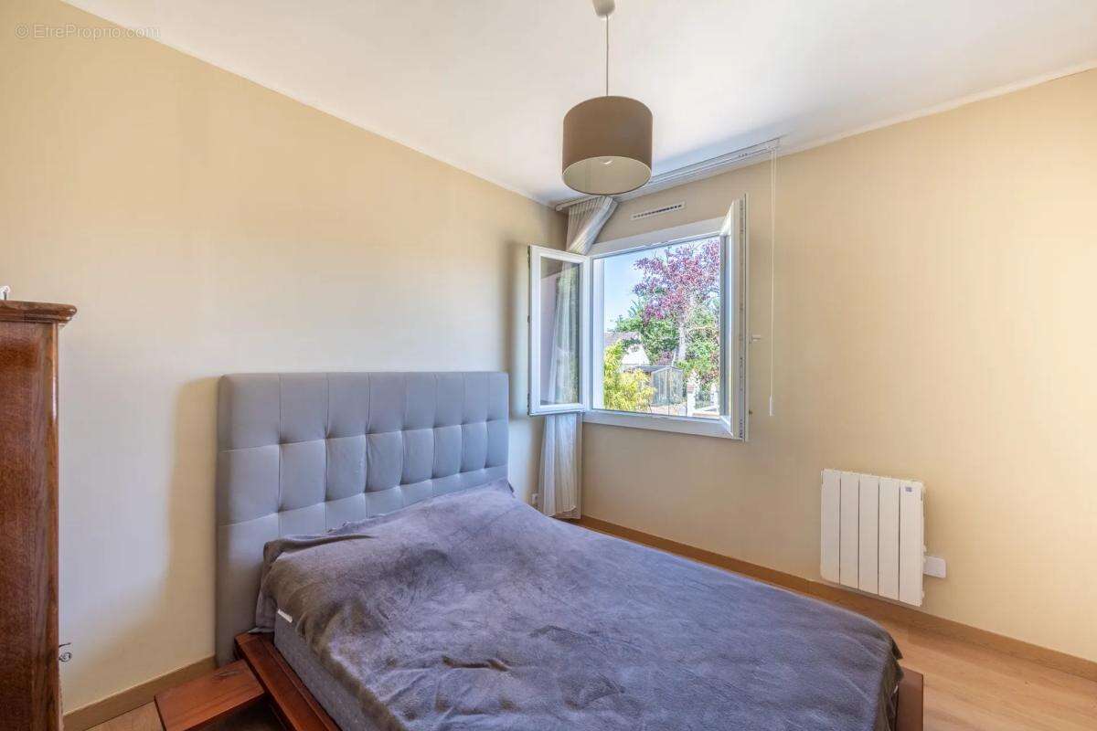 Maison de 131m2 habitables avec 4 chambres, sous-sol, sur 1000m2 - photo 11