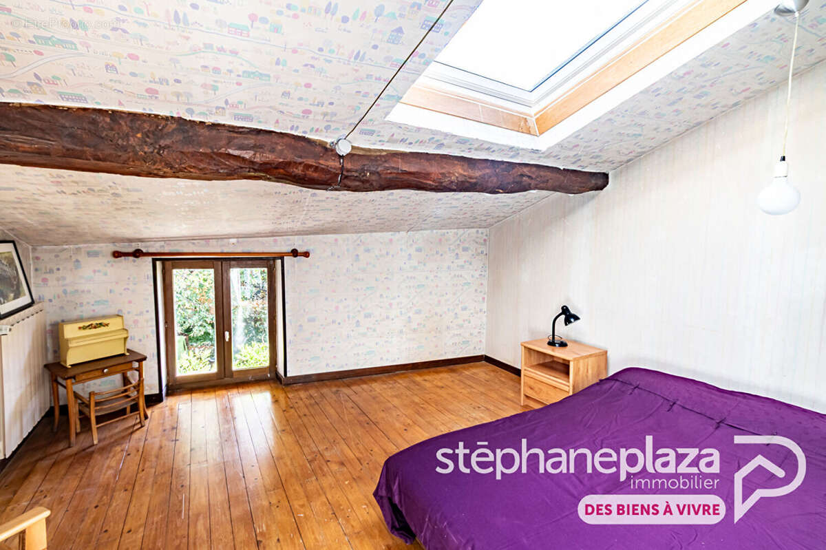 Maison à SAINT-MAURICE-DE-GOURDANS