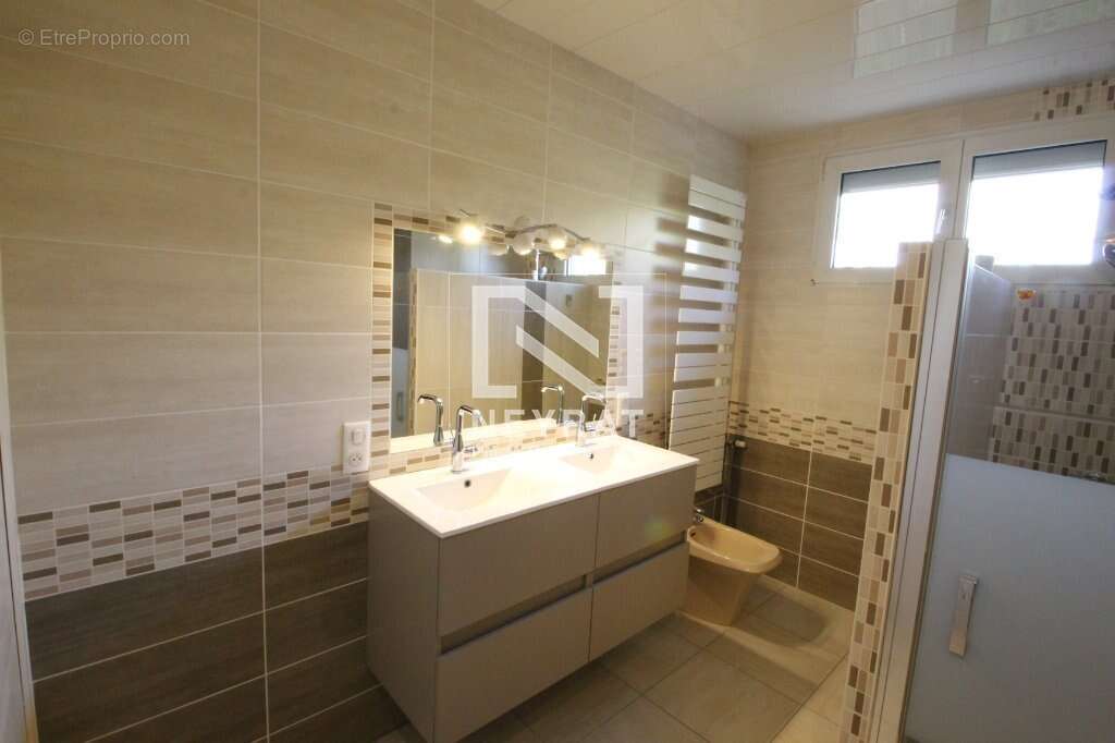 Maison à PIERRE-DE-BRESSE