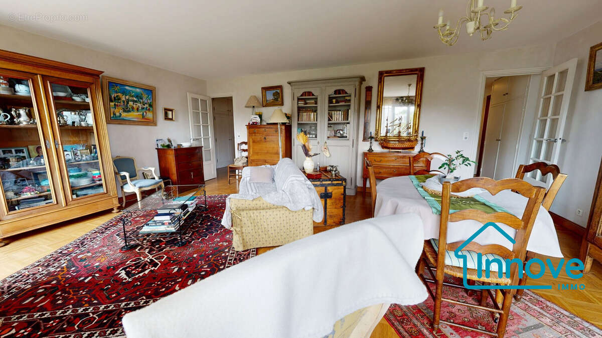 Appartement à VERSAILLES