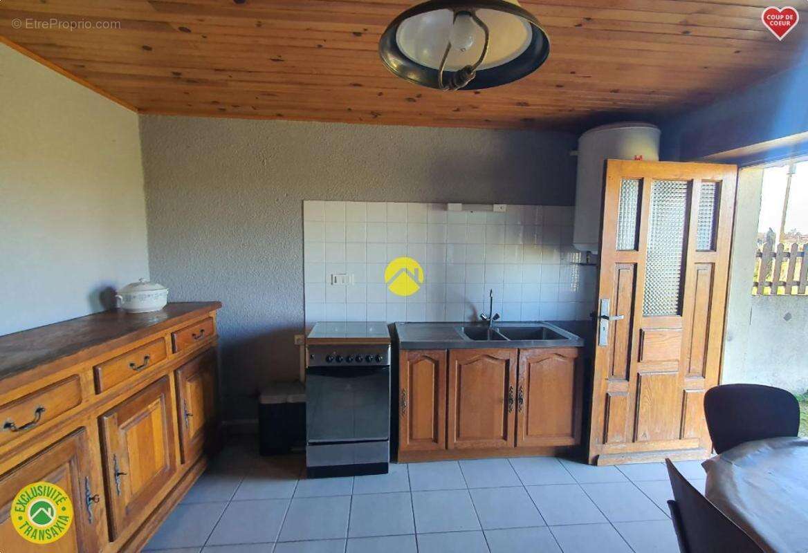 Maison à CONDAT-EN-COMBRAILLE