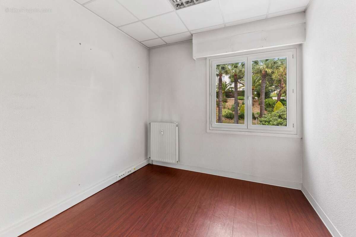 Commerce à CAGNES-SUR-MER