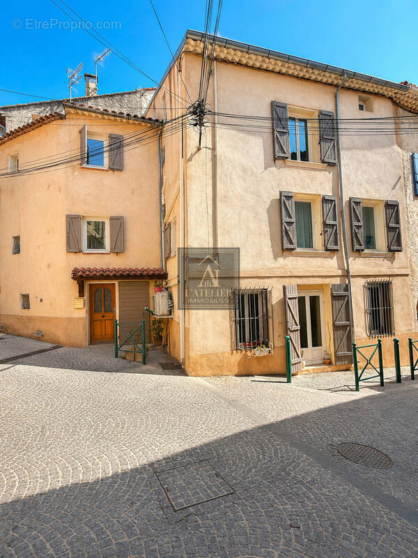 Maison à SOLLIES-TOUCAS