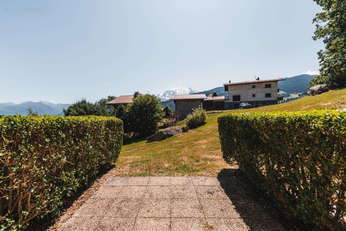 Appartement à DEMI-QUARTIER