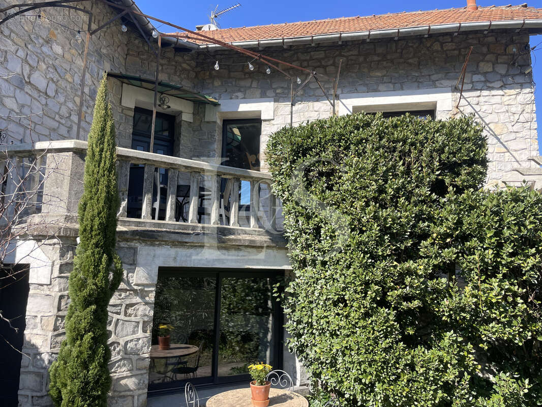 Maison à VAISON-LA-ROMAINE