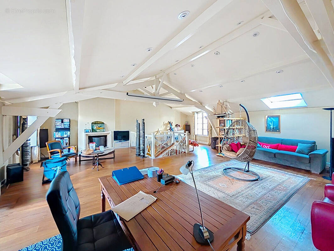 Maison à MARTIGNAS-SUR-JALLE