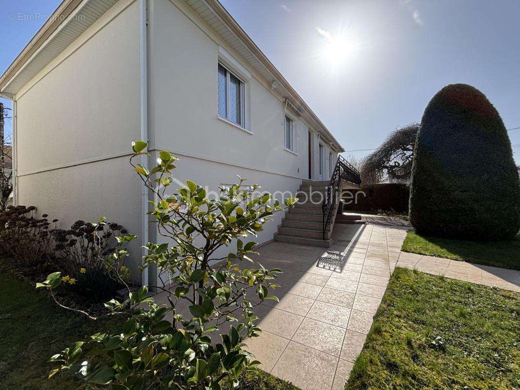 Maison à BALLAN-MIRE