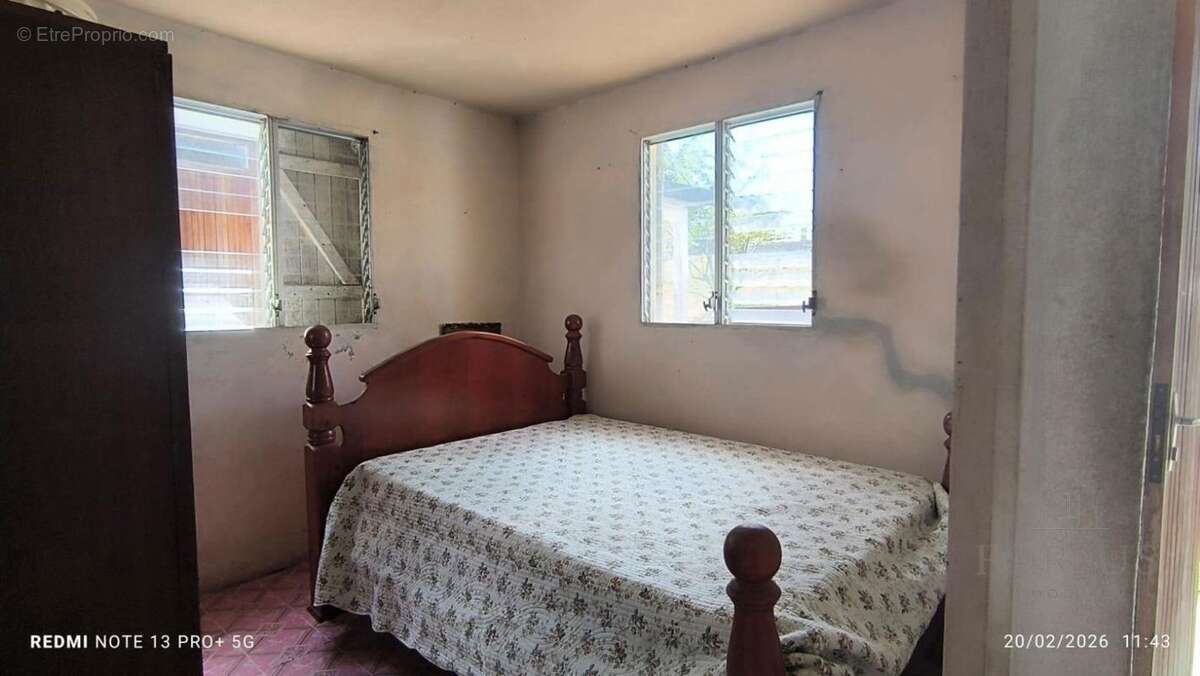 A VENDRE : maison T5 + T2 sur un terrain de 2000 m² - photo 9