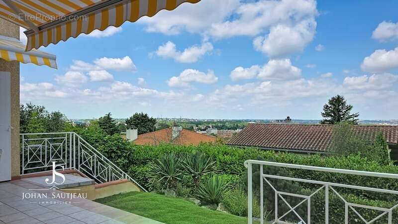 RAMONVILLE-SAINT-AGNE — Superbe maison familiale avec vue panoramique exceptionnelle - photo 7