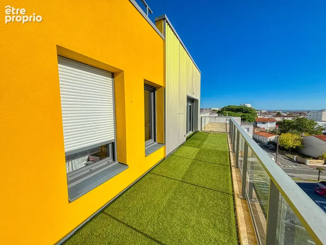 Royan -dernier étage - aperçu mer -grande terrasse 47 m² - garage - photo 9