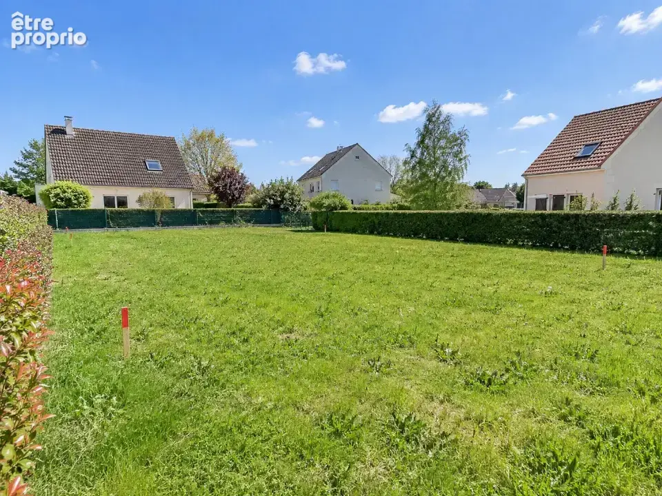 Photo Terrain à Cuisy au prix de 136 000€