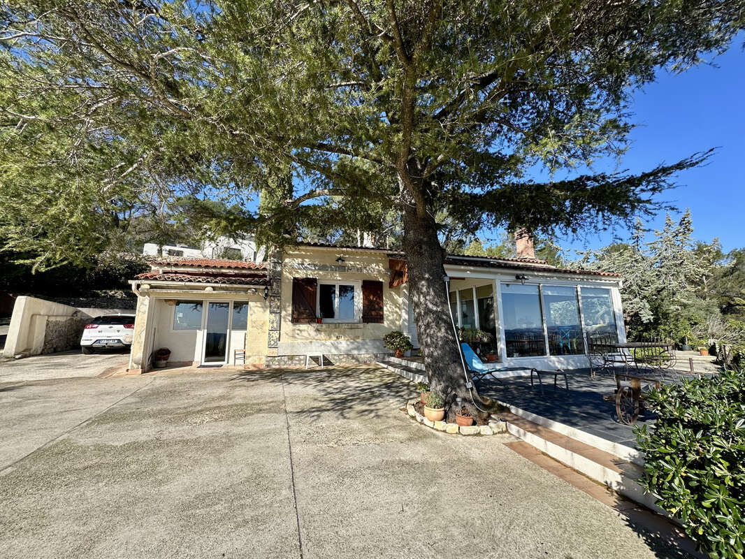 Maison à SOLLIES-VILLE