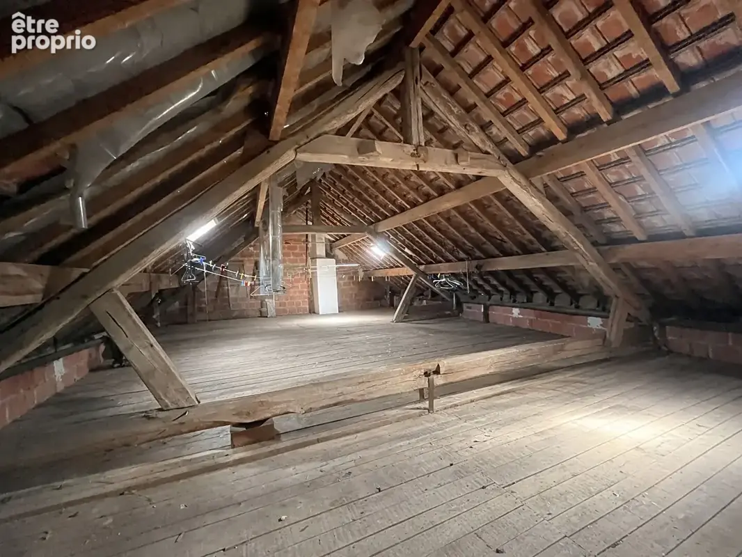 Ancien corps de ferme à rénover - LA DRENNE - photo 9
