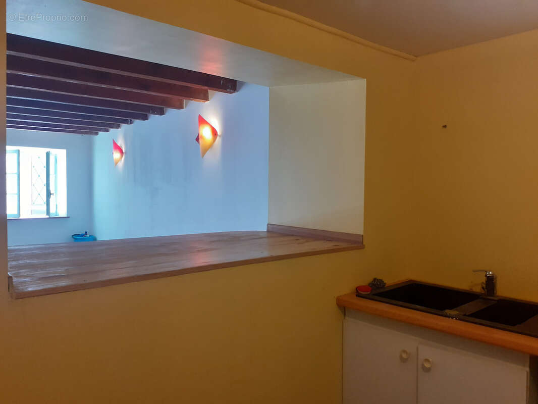 Maison de ville en cours de rénovation - photo 6