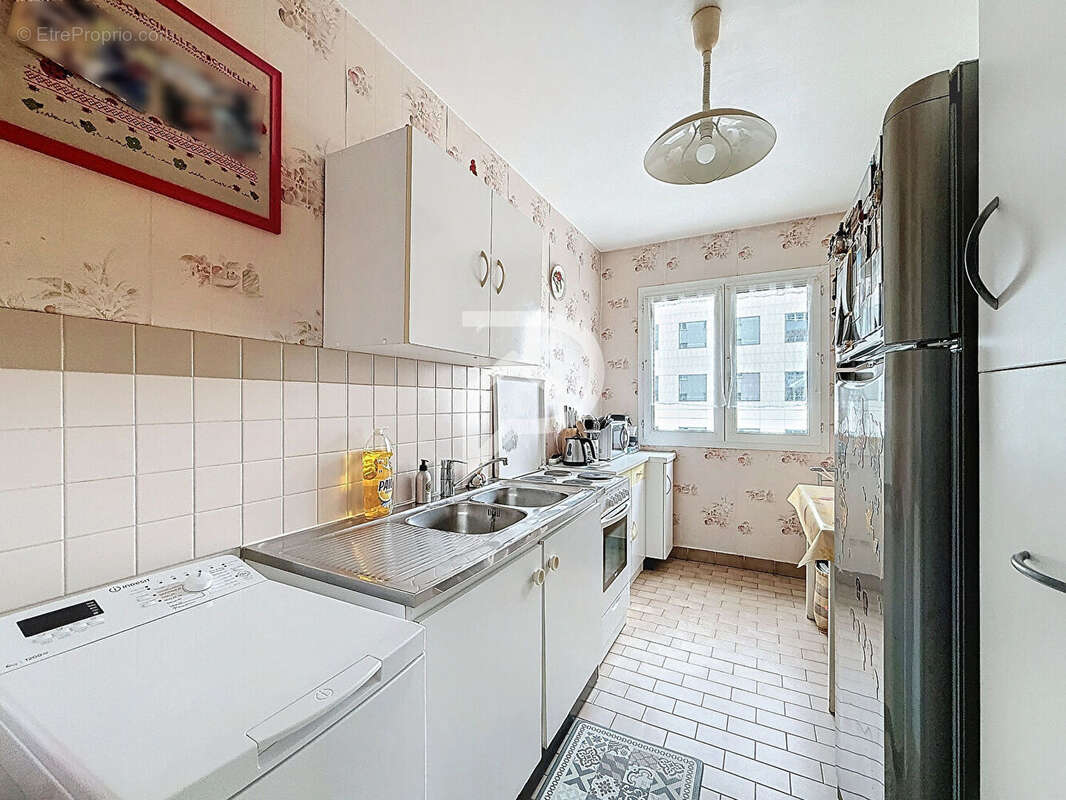 Appartement à COURBEVOIE