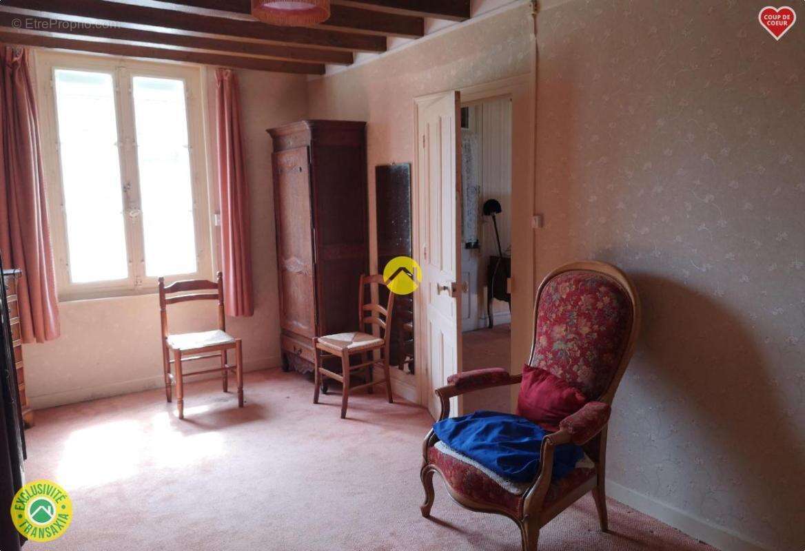 Maison à CHAMPCEVRAIS