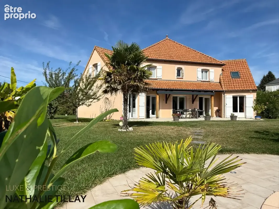 SAINT PRYVE SAINT MESMIN, maison a vendre, piscine et jardin - photo 15