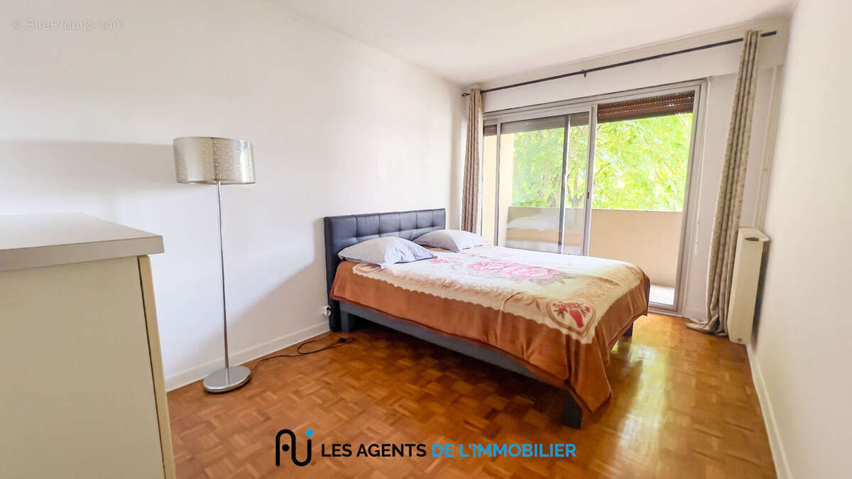 Appartement à NANTERRE