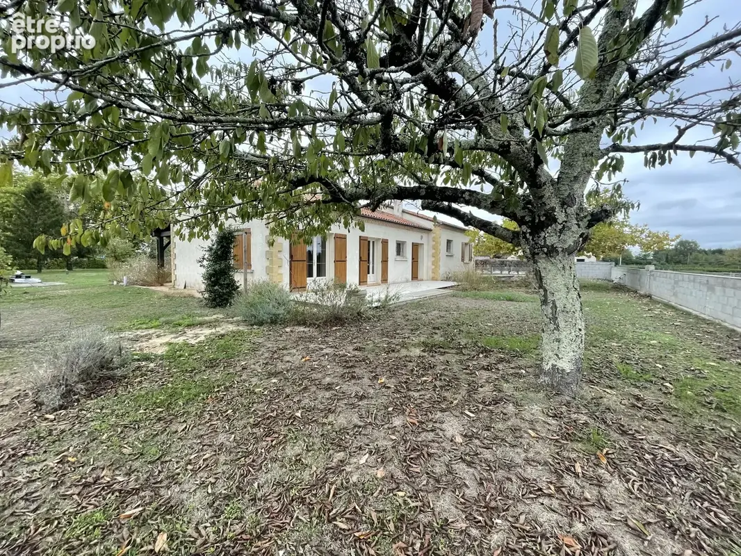 De beaux volumes, un grand jardin et un cadre de vie privilegie ! - photo 3