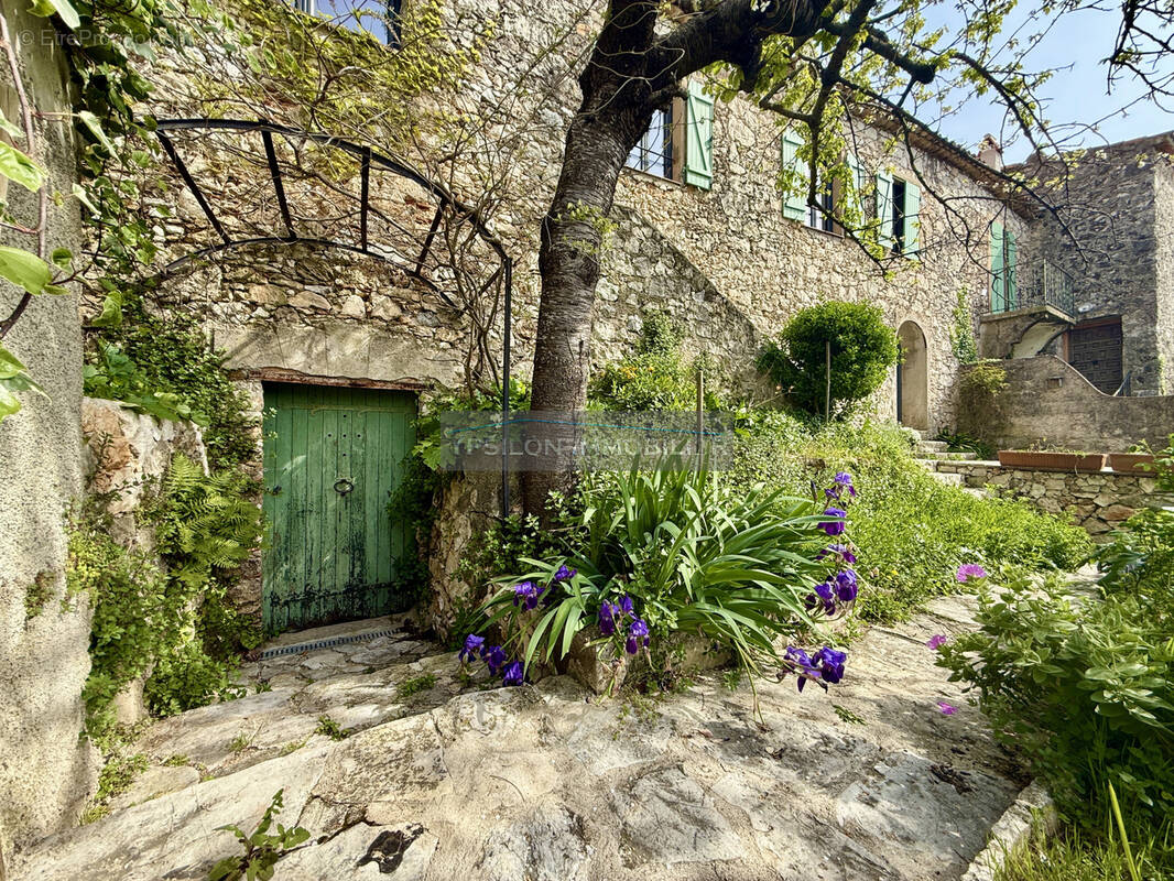 Maison à LA TURBIE