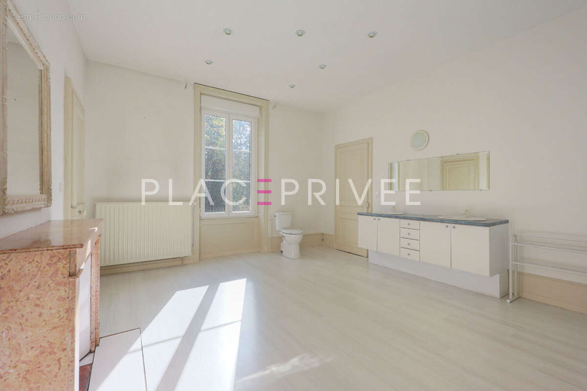 Maison à LE VAL-D&#039;AJOL