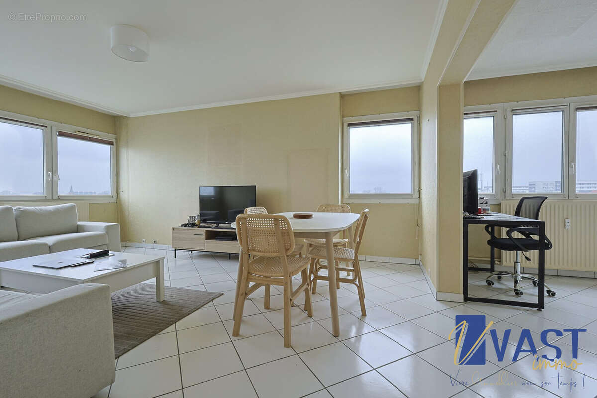 Appartement à MONS-EN-BAROEUL