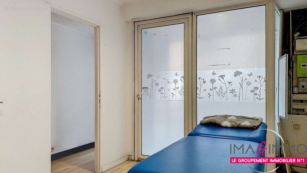 Commerce à COURNONTERRAL