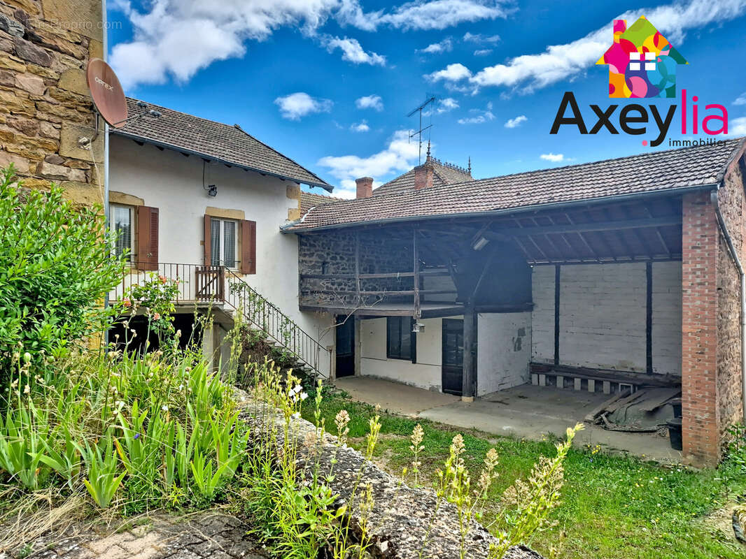 Maison à CHARLIEU