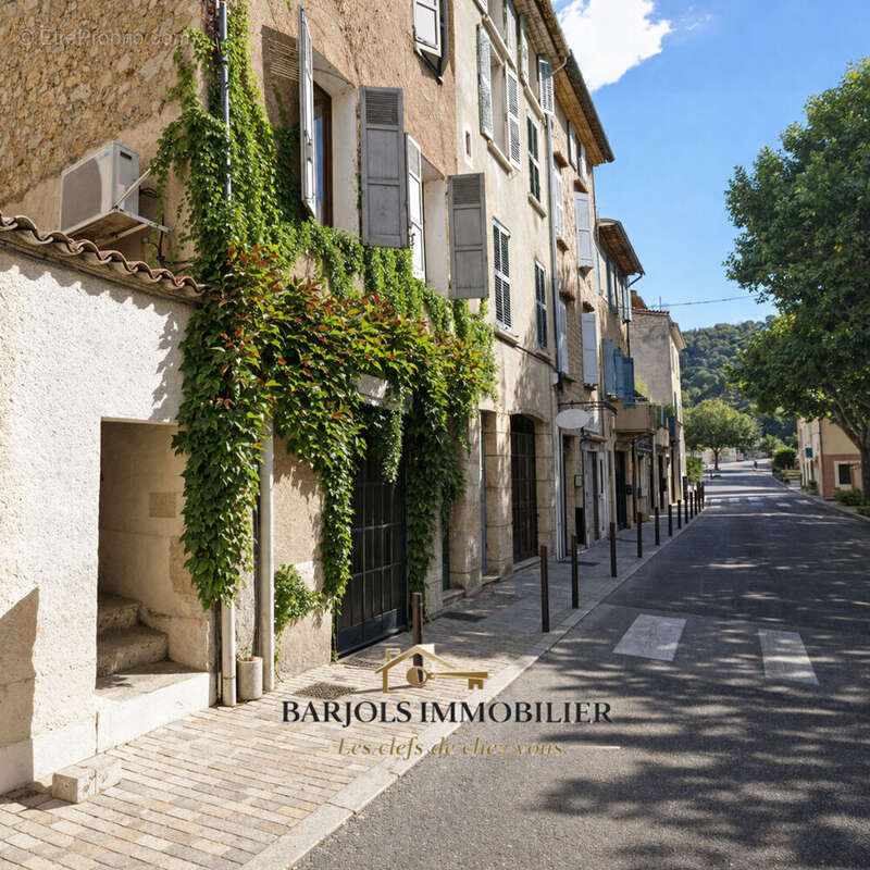 Commerce à COTIGNAC