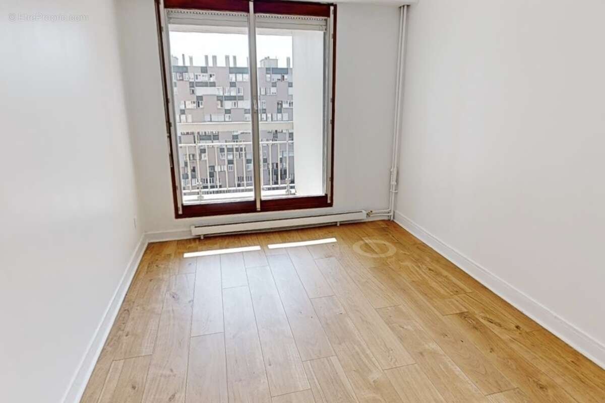 Appartement à PARIS-19E