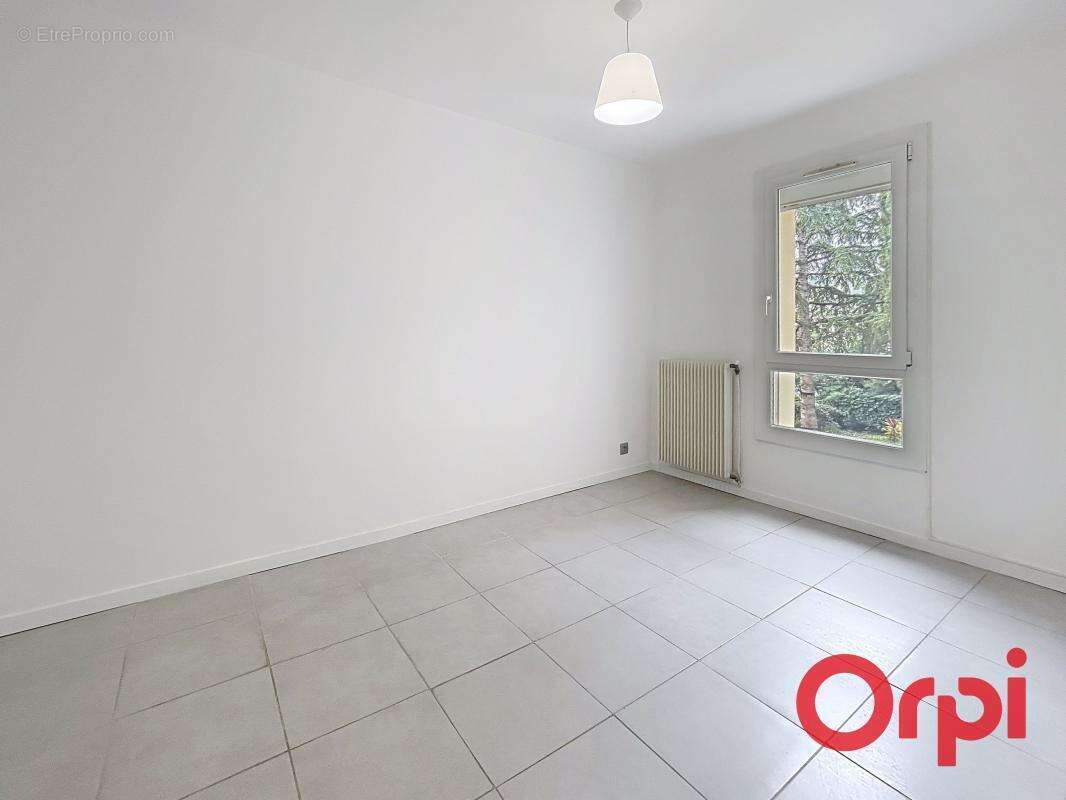 Appartement à MARSEILLE-11E