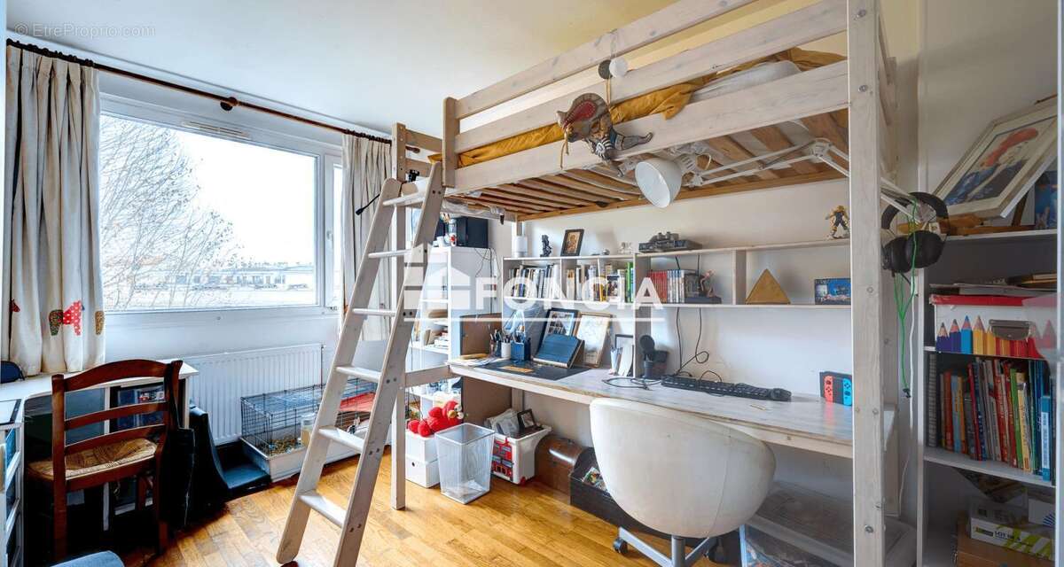 Appartement à BOURG-LA-REINE