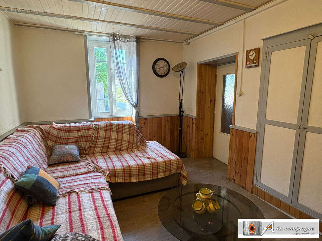 Maison à SAINT-MAURICE-PRES-PIONSAT