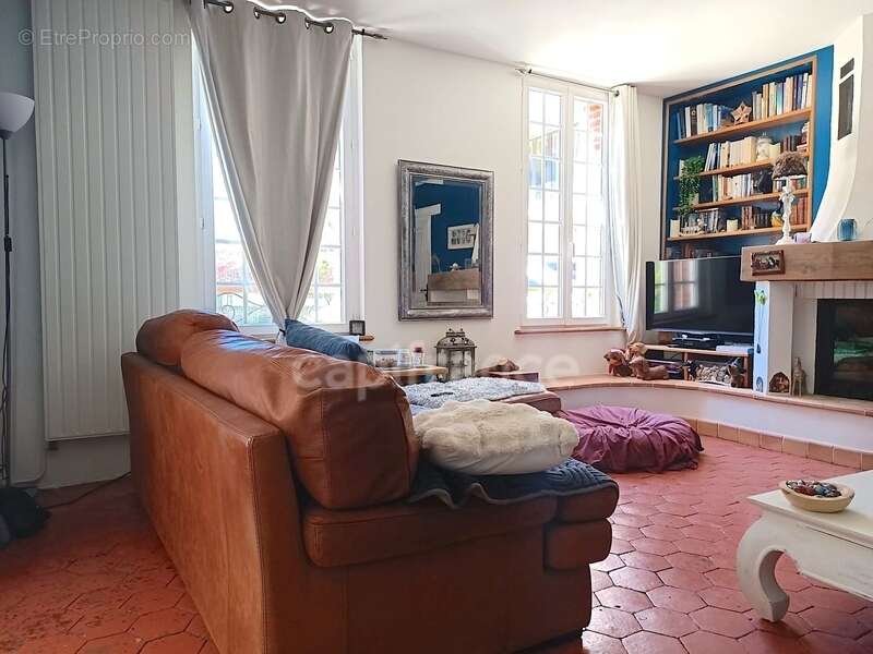 Maison à VILLECHETIVE