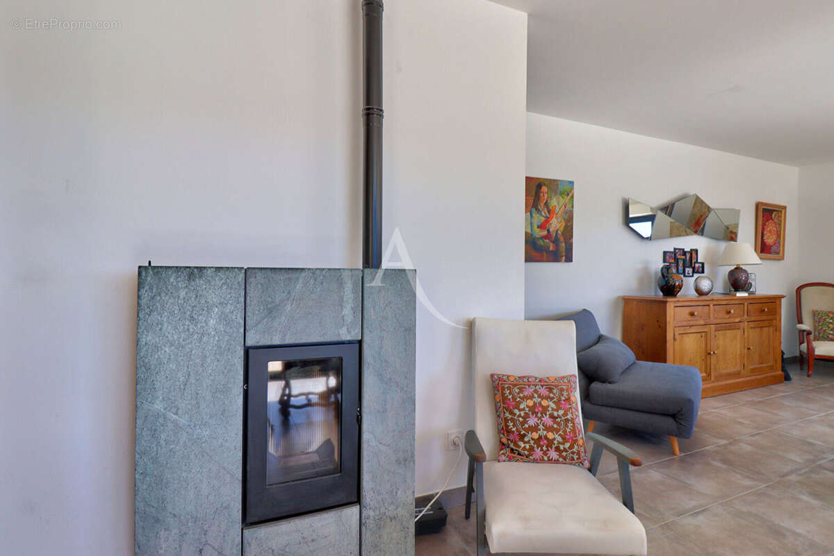 Maison à GREOUX-LES-BAINS