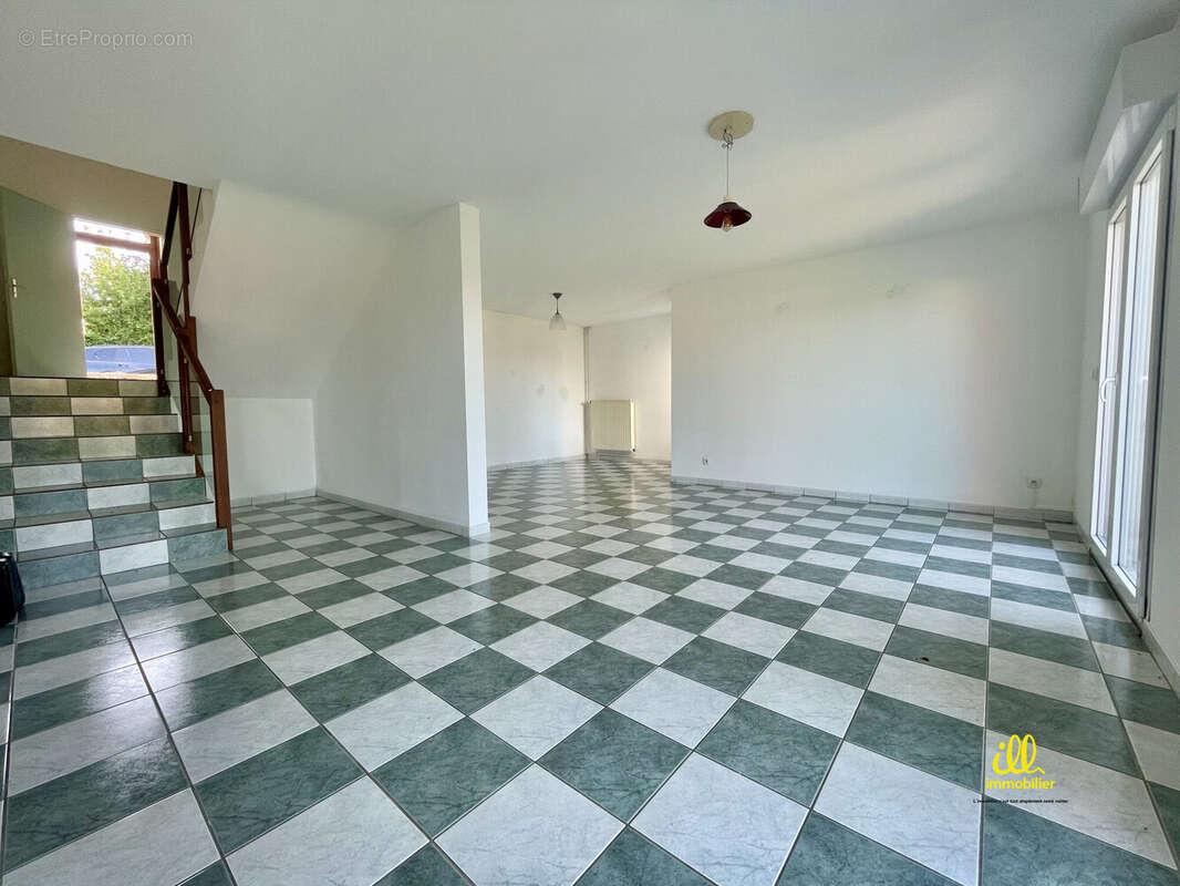 Maison à CHARLEVILLE-MEZIERES