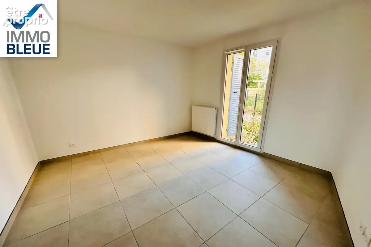 Appartement 4 pièces 84 m² à vendre à Port-De-Bouc (13110) - photo 7