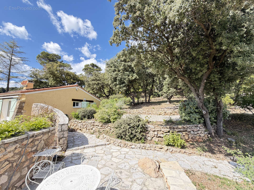 Maison à TOURTOUR