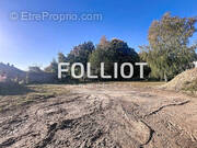 Terrain à LE VAL-SAINT-PERE