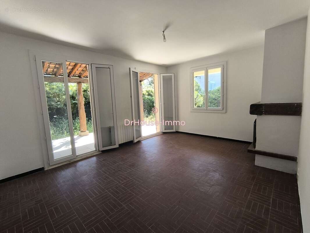 Maison 83 m² à Marseille-12e  - photo 3