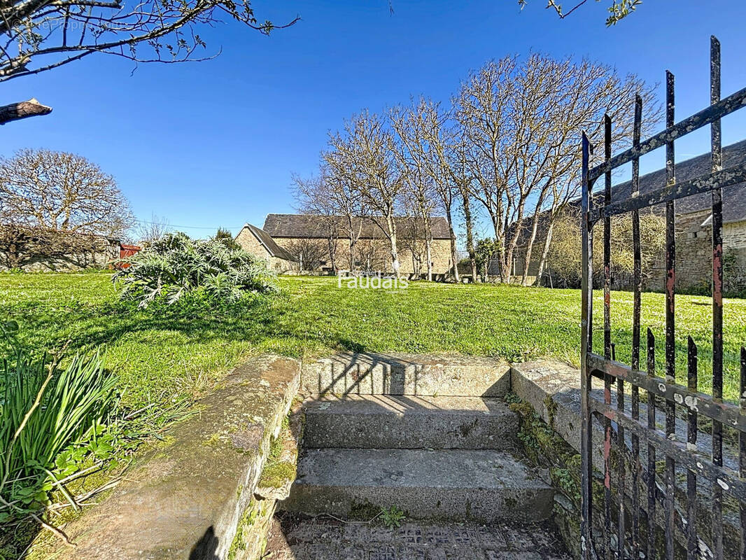 Maison à VILLERS-BOCAGE